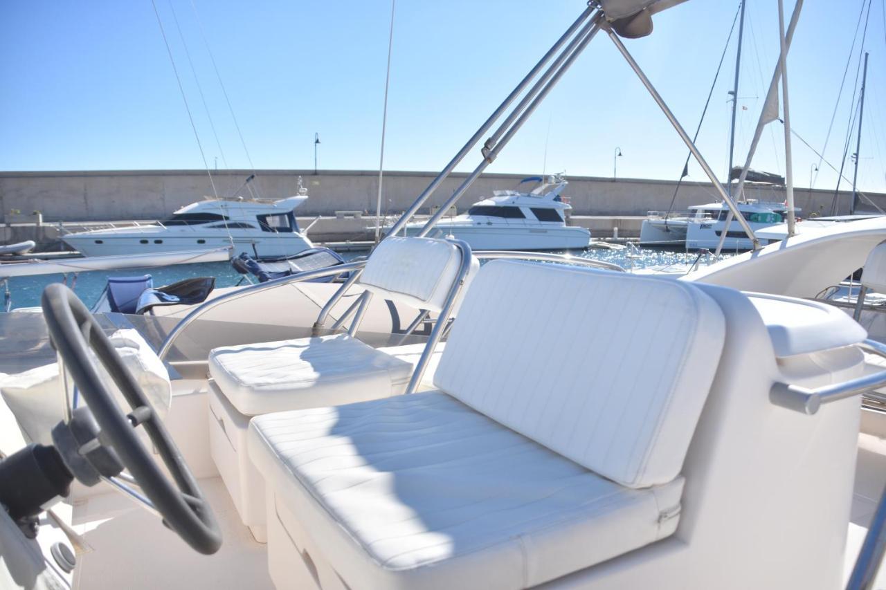 圣米格尔德阿沃纳 Luxury Yacht Kamikara酒店 外观 照片