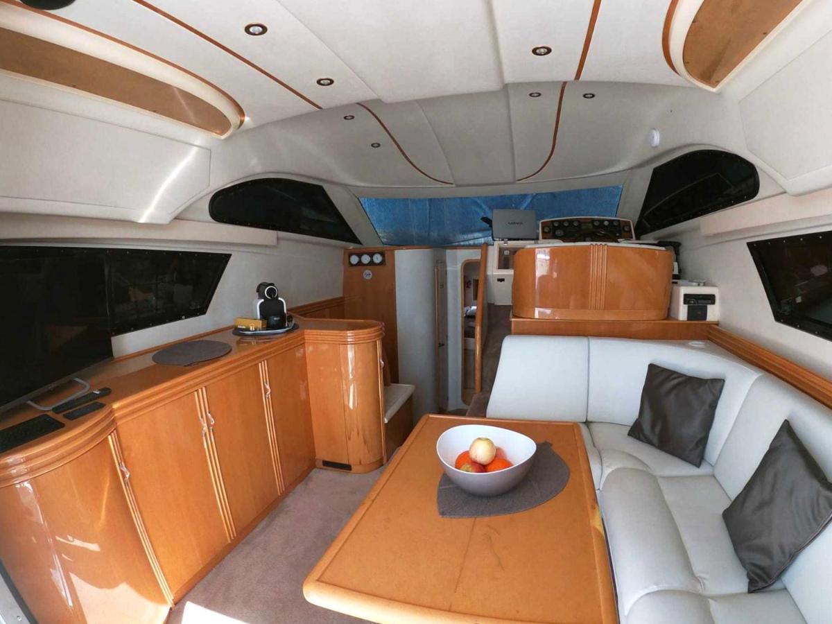 圣米格尔德阿沃纳 Luxury Yacht Kamikara酒店 外观 照片